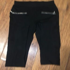 Black leggings with zipper pockets